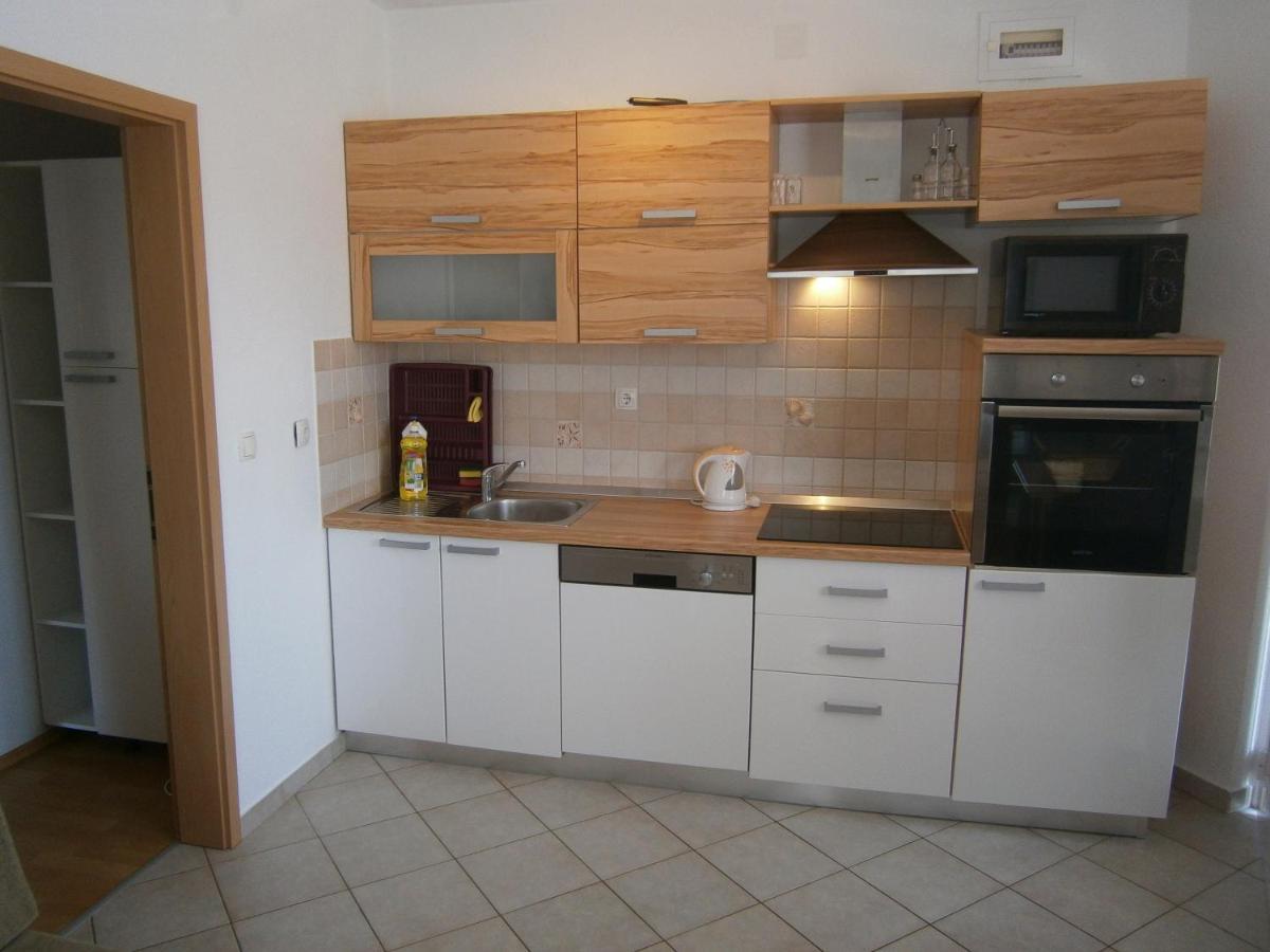 Apartments With A Parking Space Vodice - 13973 エクステリア 写真