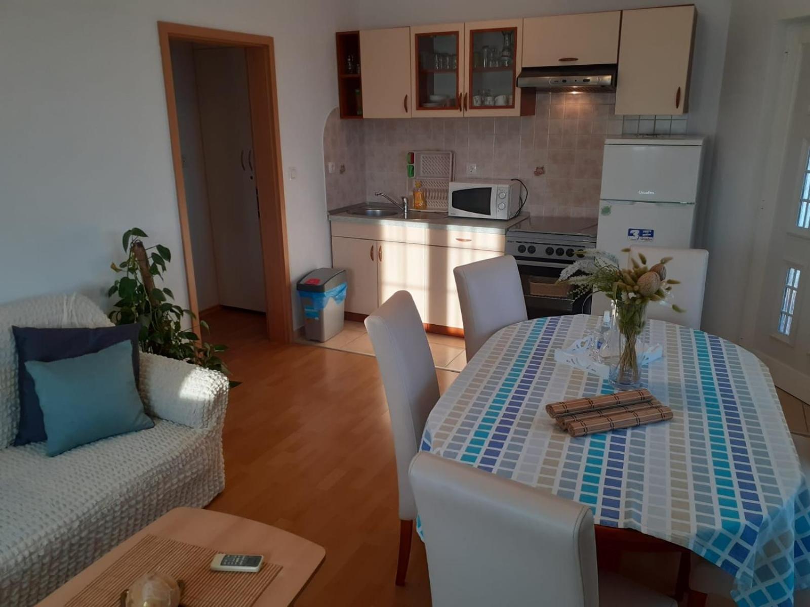 Apartments With A Parking Space Vodice - 13973 部屋 写真